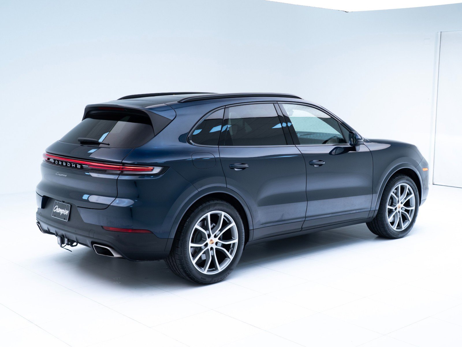 Certified 2024 Porsche Cayenne image 9