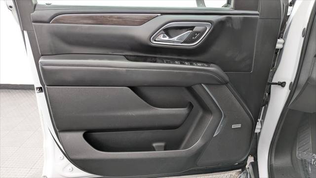 Used 2023 Chevrolet Tahoe LT w/ Luxury Package RWD image 13