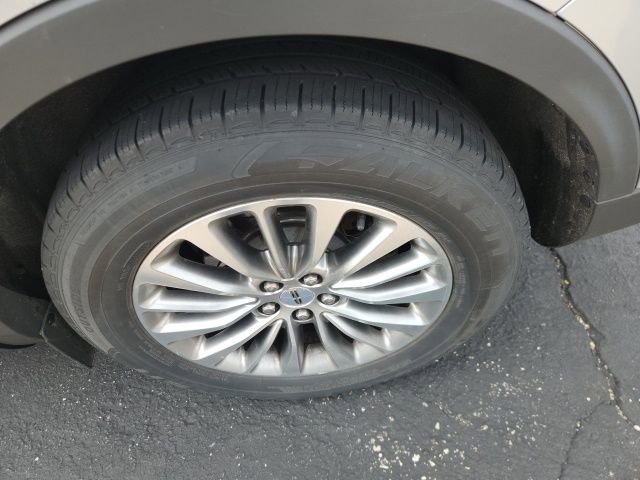 Used 2017 Lincoln MKX Select w/ Select Plus Package image 7