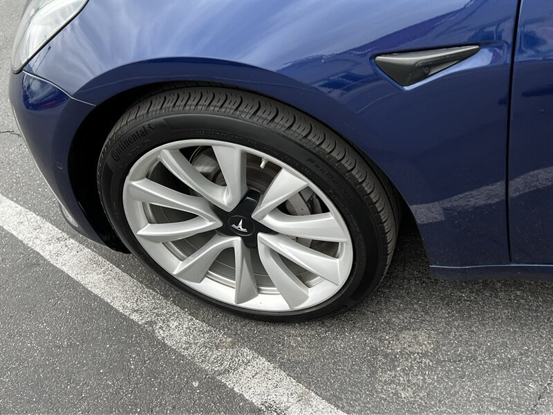 Used 2018 Tesla Model 3 Long Range RWD image 13