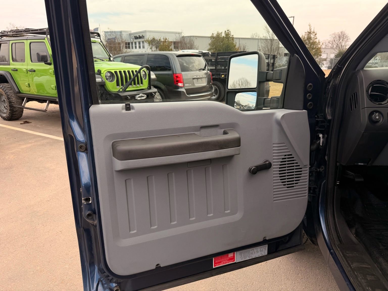 Used 2015 Ford F350 XL w/ Trailer Tow Package image 11