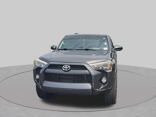 Used 2020 Toyota 4Runner SR5 AWD/4WD image 3