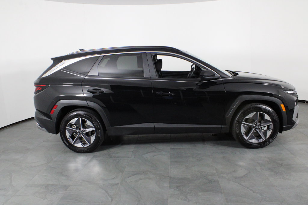Used 2026 Hyundai Tucson SEL FWD image 12