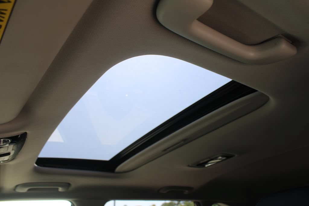 Certified 2023 Kia Seltos SX w/ SX Sunroof Package AWD/4WD image 57