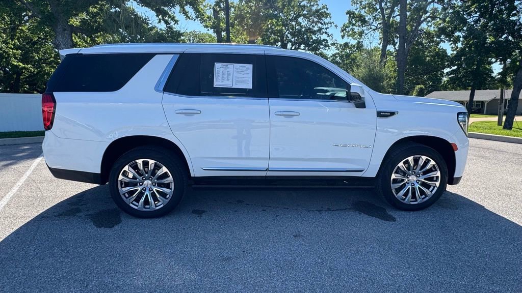 Used 2022 GMC Yukon Denali AWD/4WD image 2