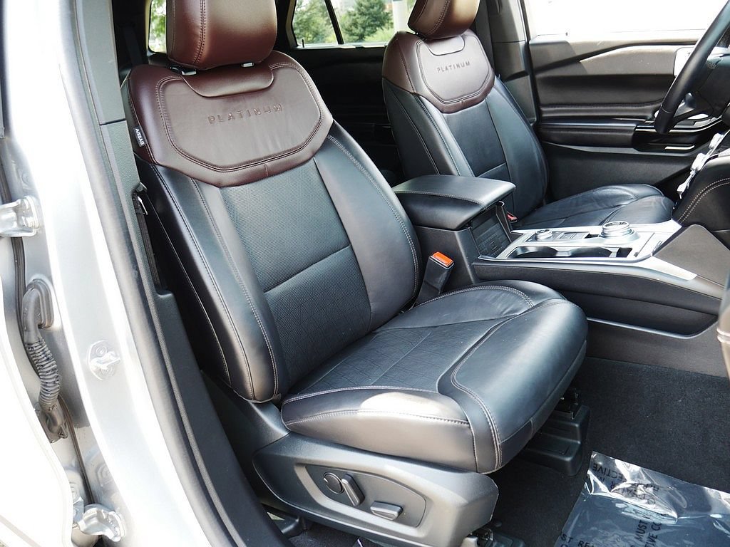 Used 2024 Ford Explorer Platinum w/ Technology Package AWD/4WD image 67
