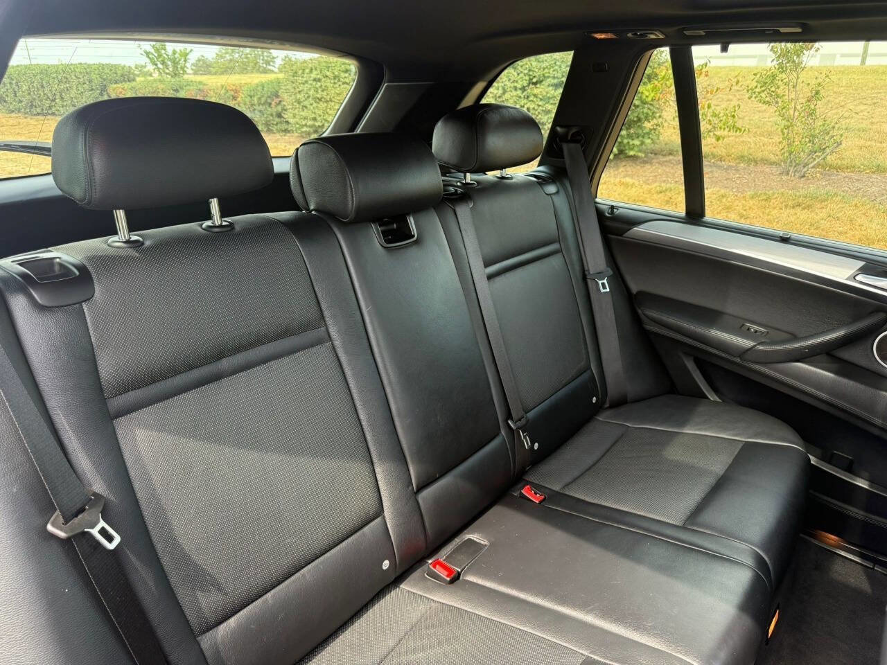 Used 2011 BMW X5 M image 31