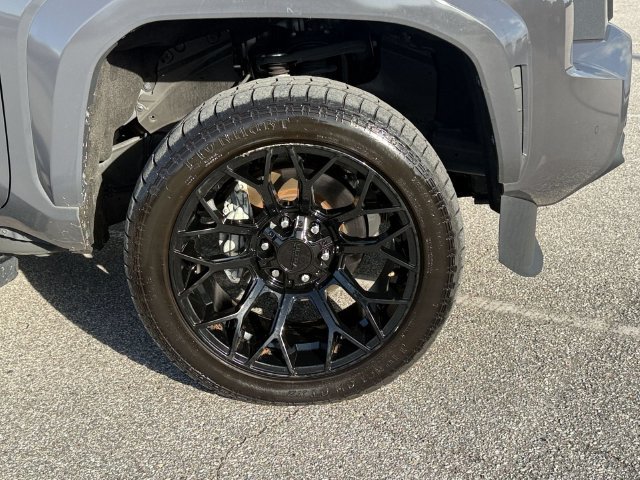 Used 2024 Toyota Tacoma TRD Sport w/ TRD Sport Upgrade Package RWD image 10
