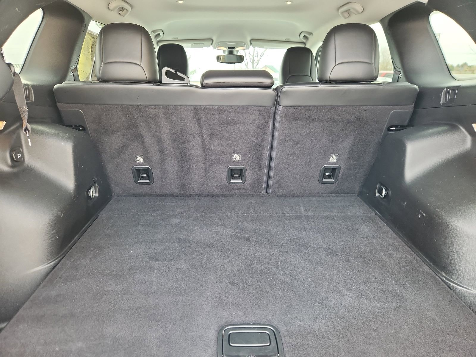 Used 2019 Jeep Cherokee Trailhawk w/ Comfort/Convenience Group AWD/4WD image 13