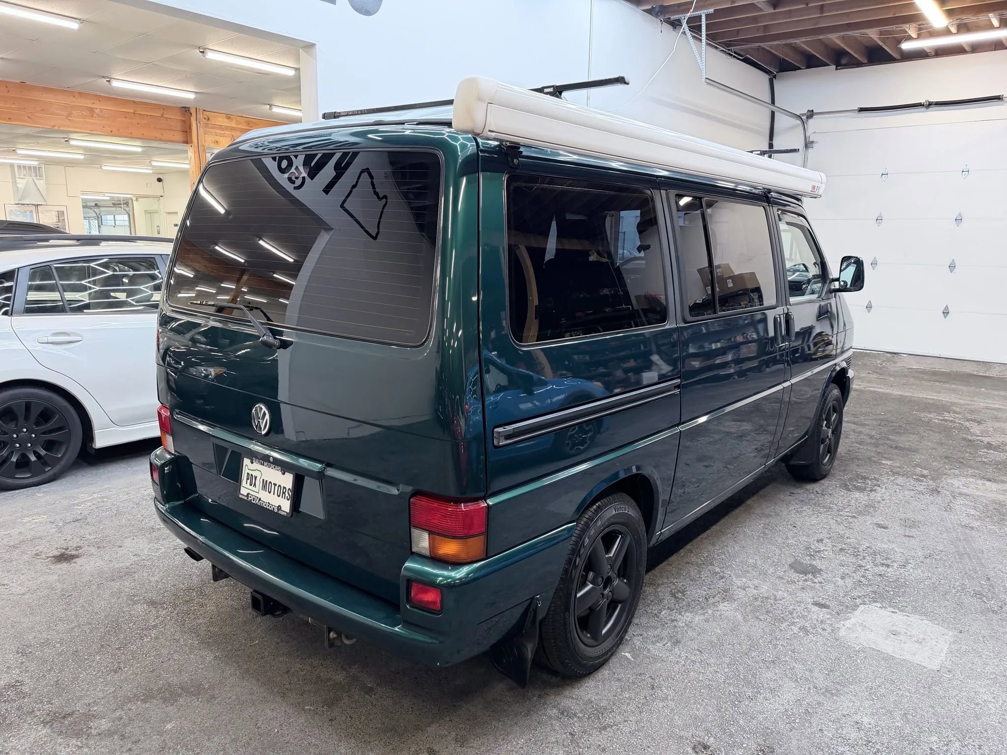 Used 2003 Volkswagen Eurovan MV image 3