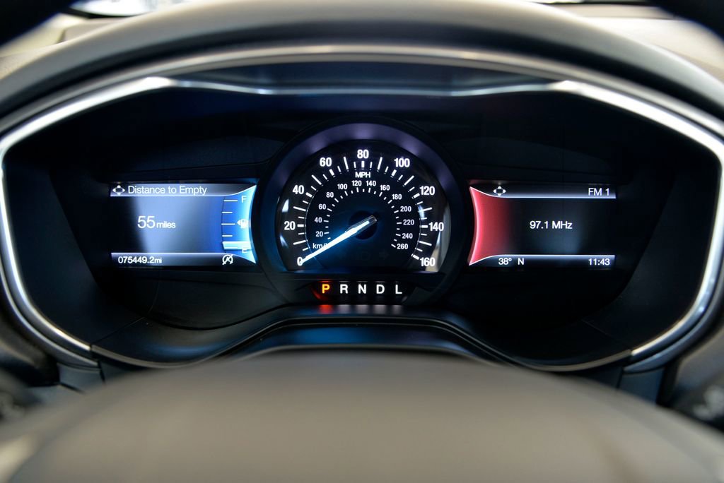 Used 2020 Ford Fusion SE image 21