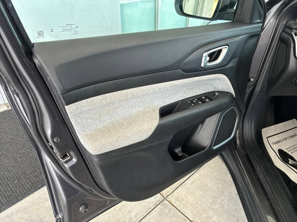 Used 2024 Jeep Compass Latitude AWD/4WD image 19