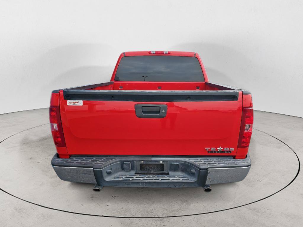 Used 2011 Chevrolet Silverado 1500 LT w/ Texas Edition RWD image 4