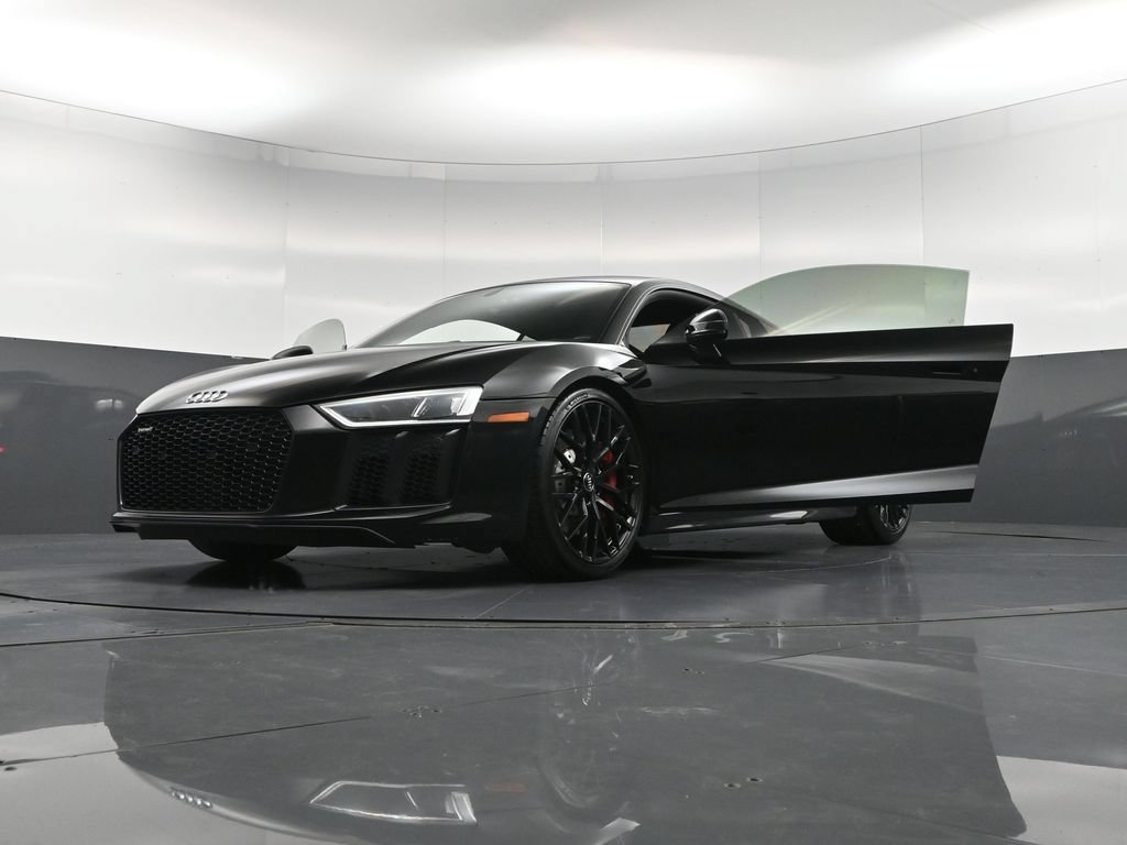 Used 2018 Audi R8 V10 w/ 20" Wheel Package RWD image 34