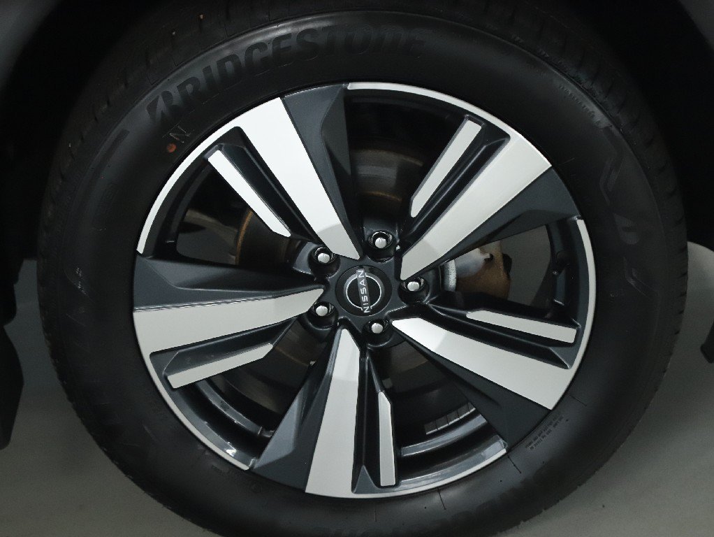 Used 2023 Nissan Rogue SL AWD/4WD image 10