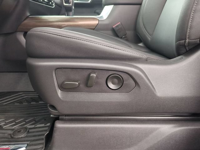Used 2025 Chevrolet Silverado 1500 LT Trail Boss w/ Convenience Package II AWD/4WD image 24