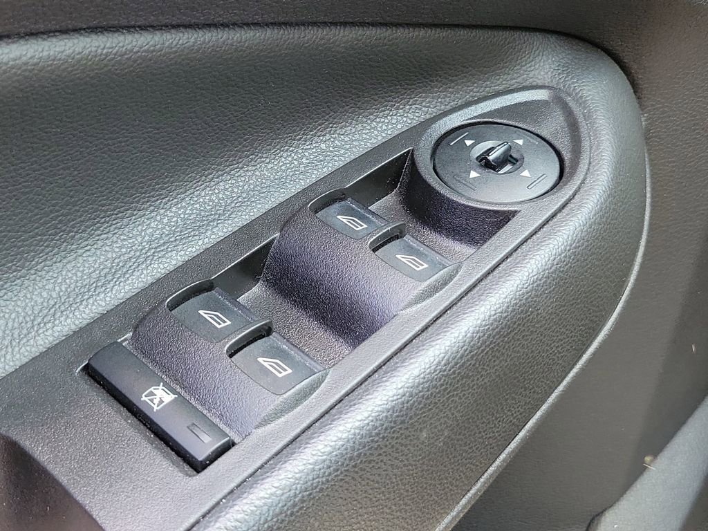 Used 2015 Ford Escape SE image 21