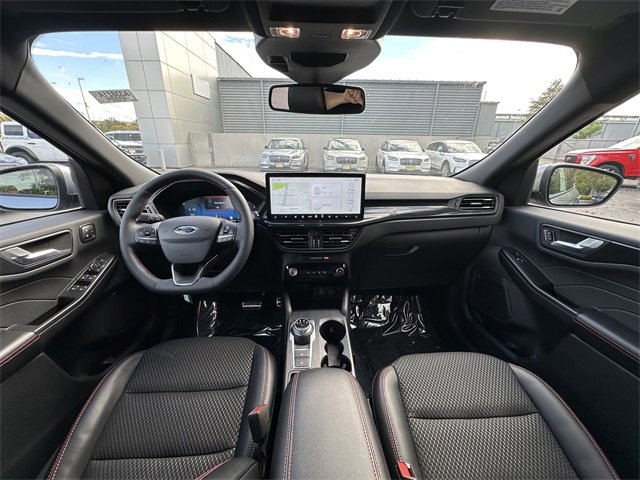 Certified 2024 Ford Escape ST-Line Elite image 3