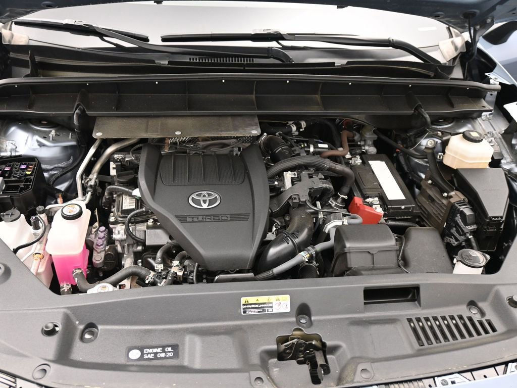 Used 2023 Toyota Highlander LE image 21