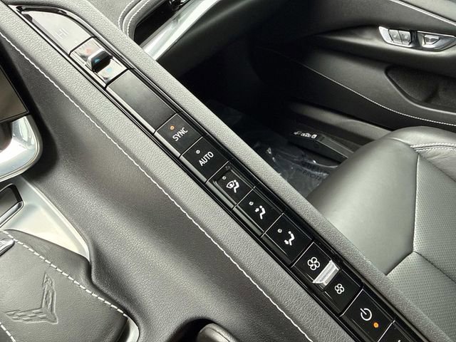 Used 2020 Chevrolet Corvette Stingray Coupe w/ Z51 Performance Package image 20