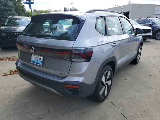 Certified 2025 Volkswagen Taos S AWD/4WD image 4