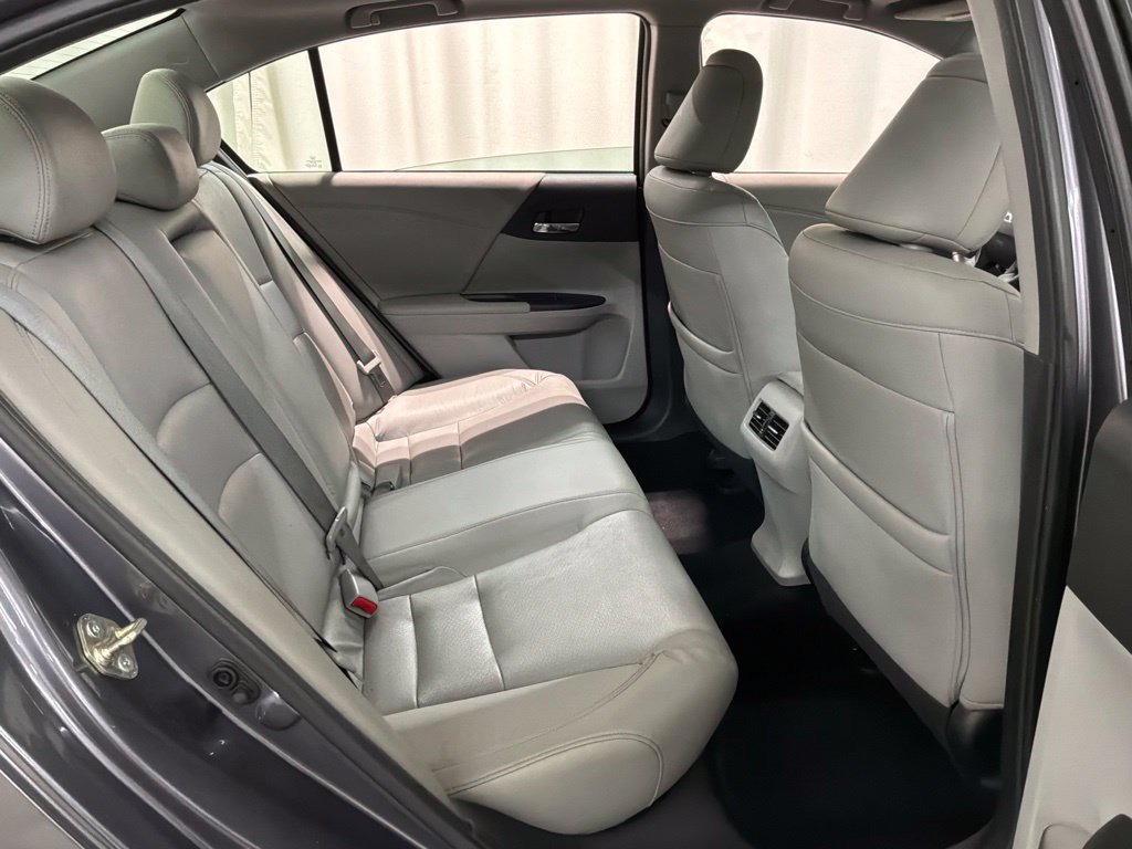 Used 2015 Honda Accord Touring image 24
