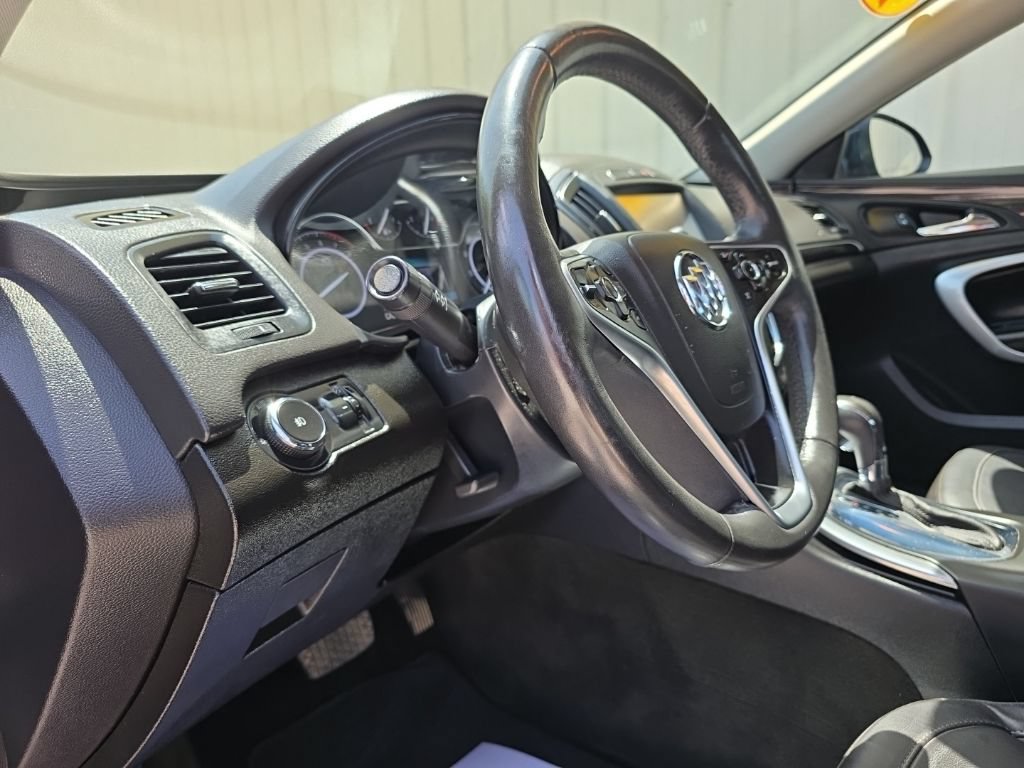 Used 2017 Buick Regal Sport Touring FWD image 16