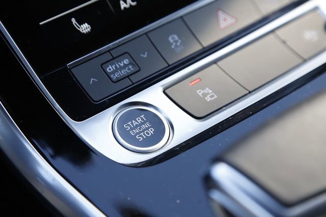 Used 2025 Audi Q7 2.0T Premium w/ Convenience Plus Package image 23