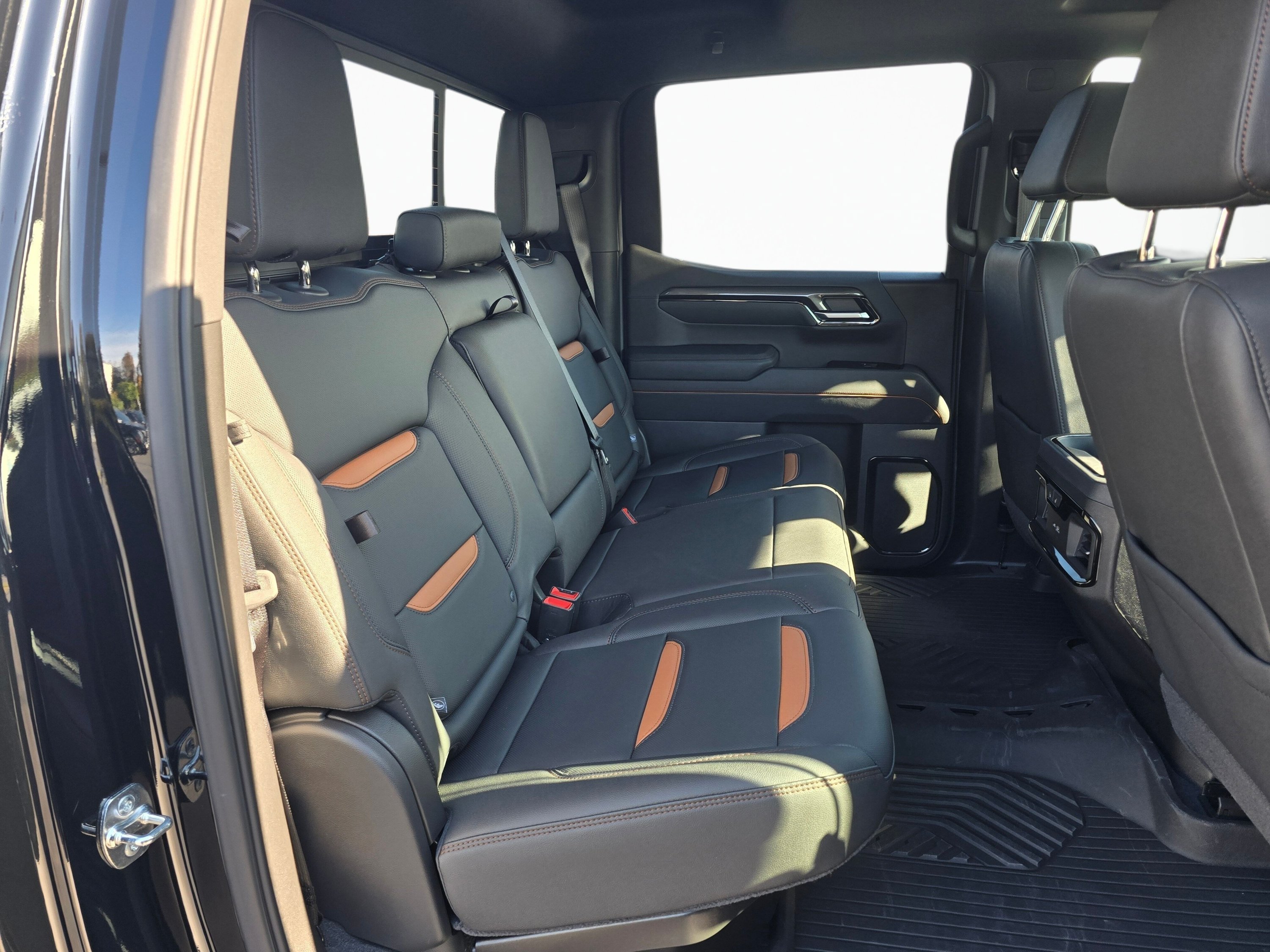 Used 2026 GMC Sierra 1500 AT4 w/ AT4 Premium Package AWD/4WD image 23