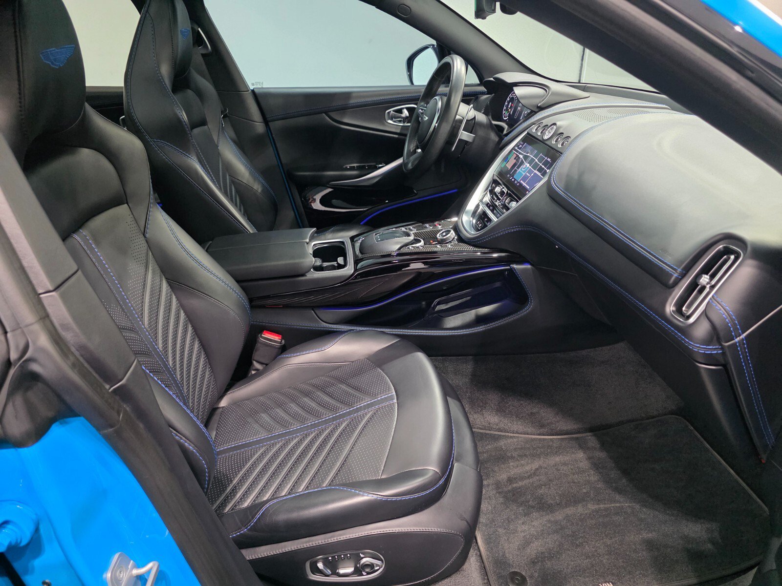 Used 2023 Aston Martin DBX 707 AWD/4WD image 23