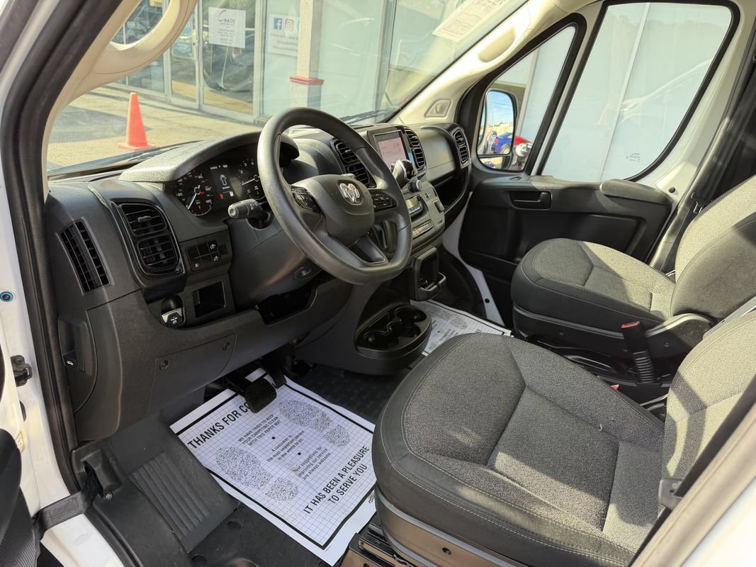 Used 2025 RAM ProMaster 2500 w/ Convenience Group FWD image 13