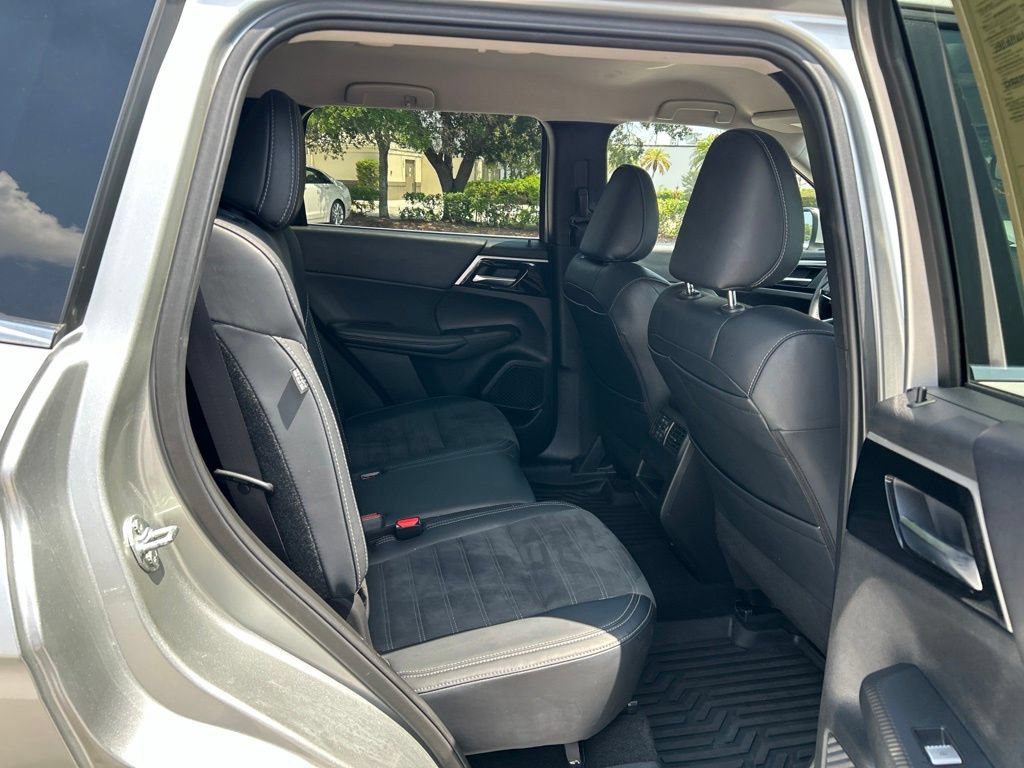 Used 2024 Mitsubishi Outlander SE FWD image 45