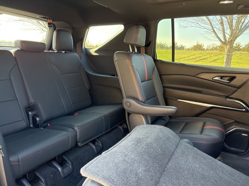 Used 2024 Chevrolet Traverse RS image 45