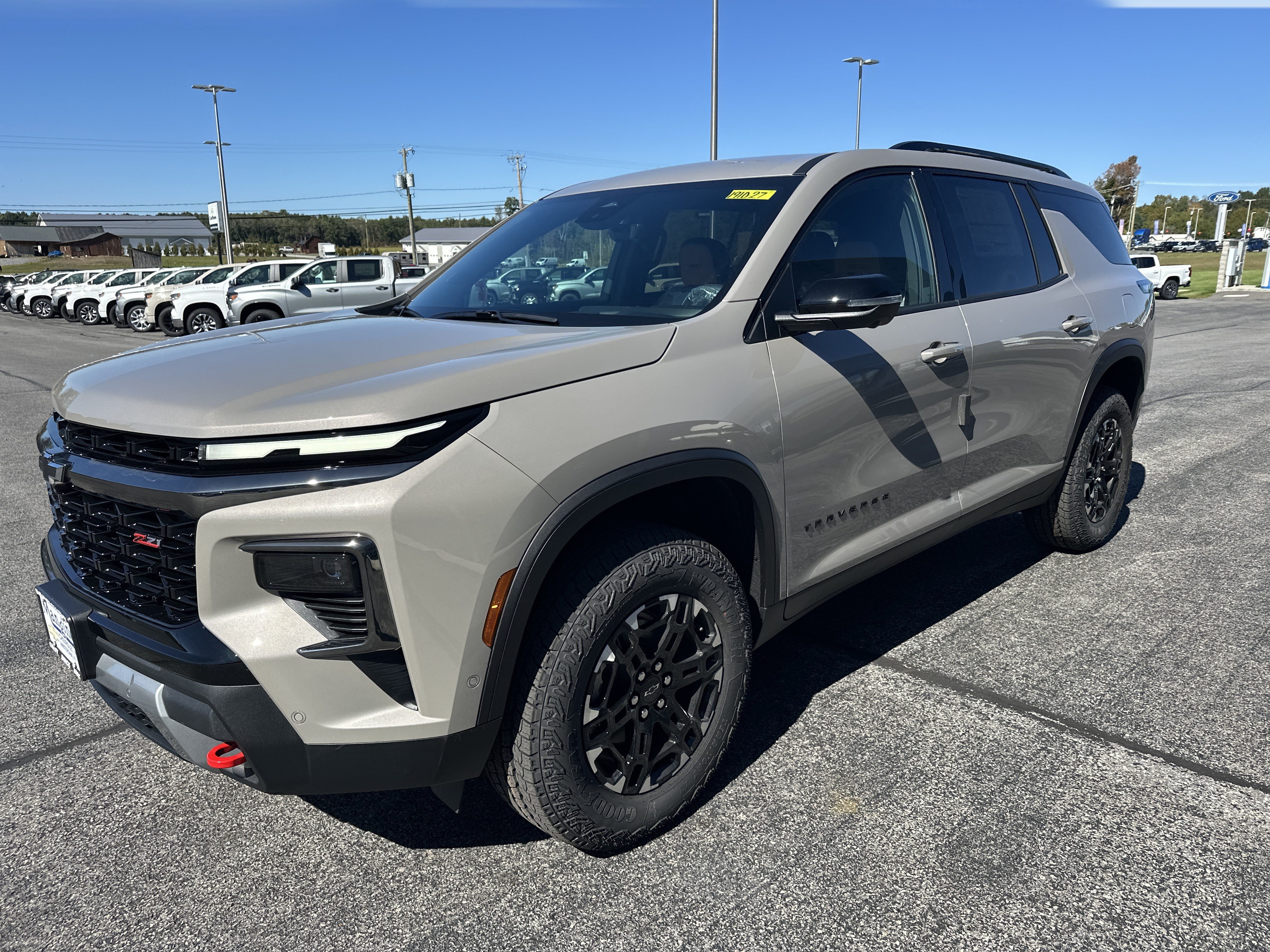 New 2027 Chevrolet Traverse Z71 w/ Enhanced Driving Package AWD/4WD image 3