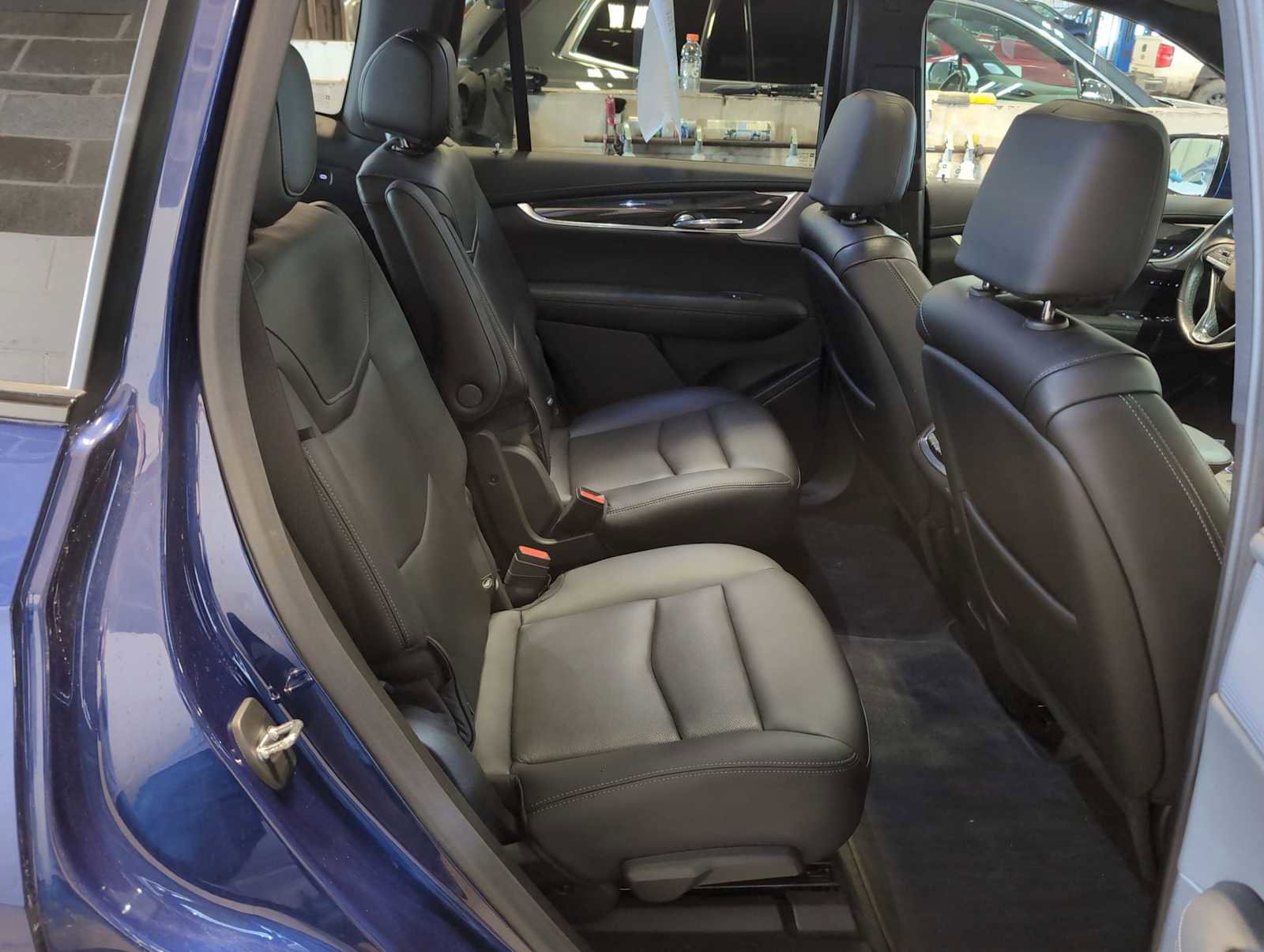 Used 2023 Cadillac XT6 Sport image 28