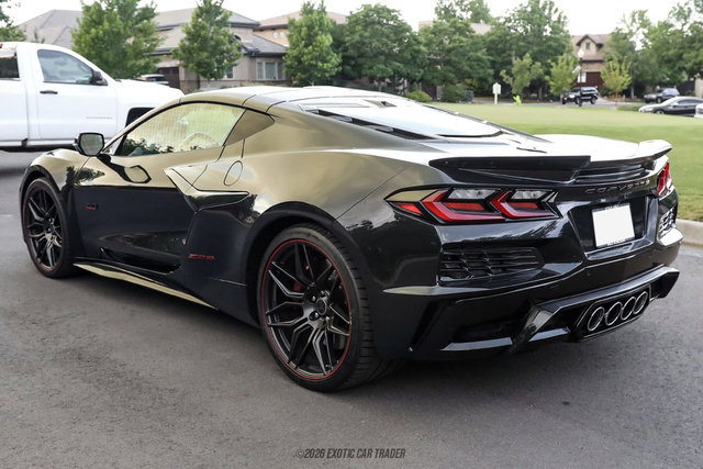 Used 2023 Chevrolet Corvette Z06 RWD image 16