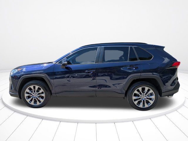 Used 2021 Toyota RAV4 XLE Premium FWD image 7