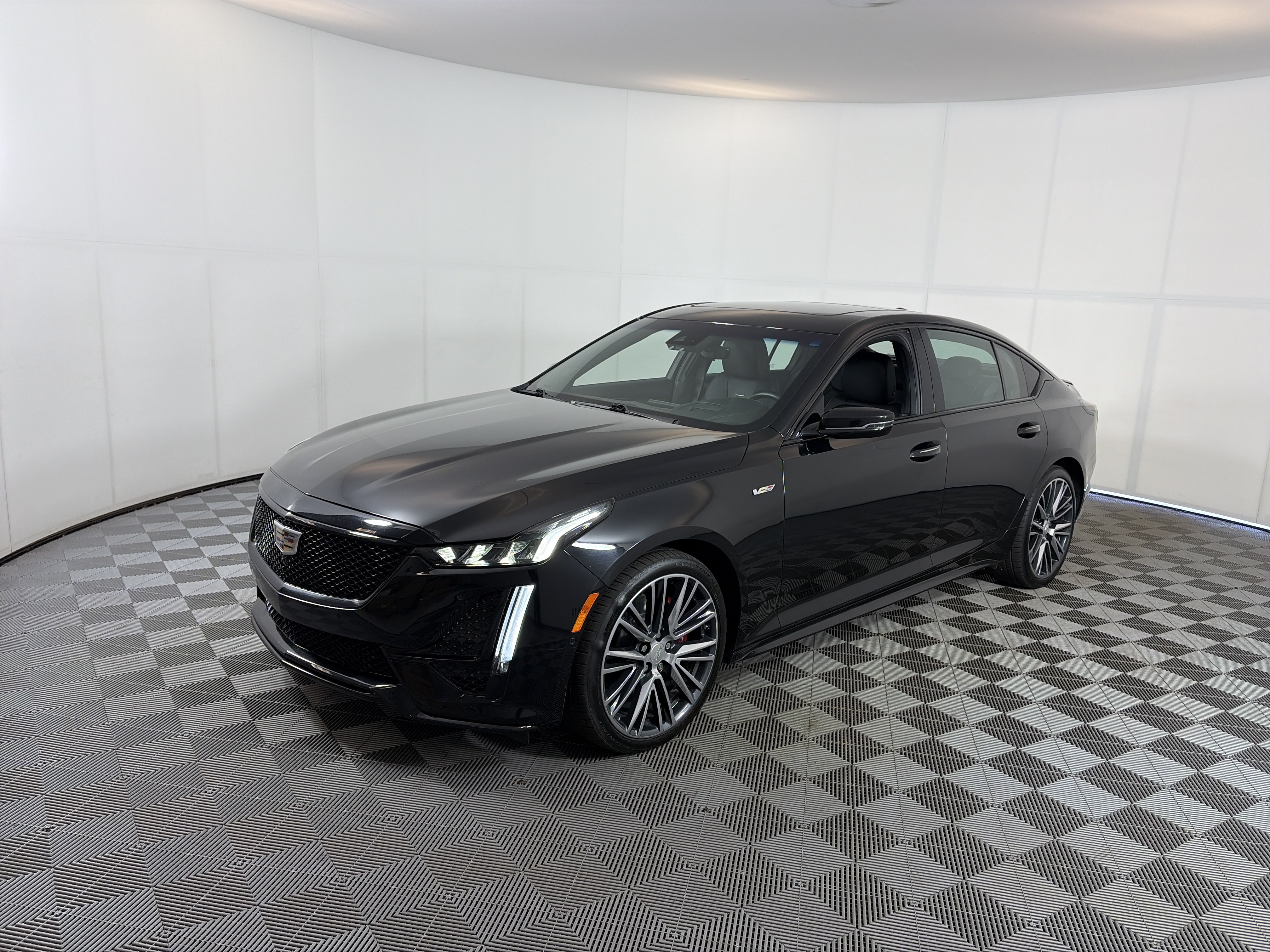 Used 2022 Cadillac CT5 V w/ Premium Package AWD/4WD image 2