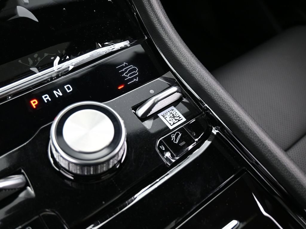 Used 2024 Jeep Grand Cherokee Overland w/ Luxury Tech Group IV image 16