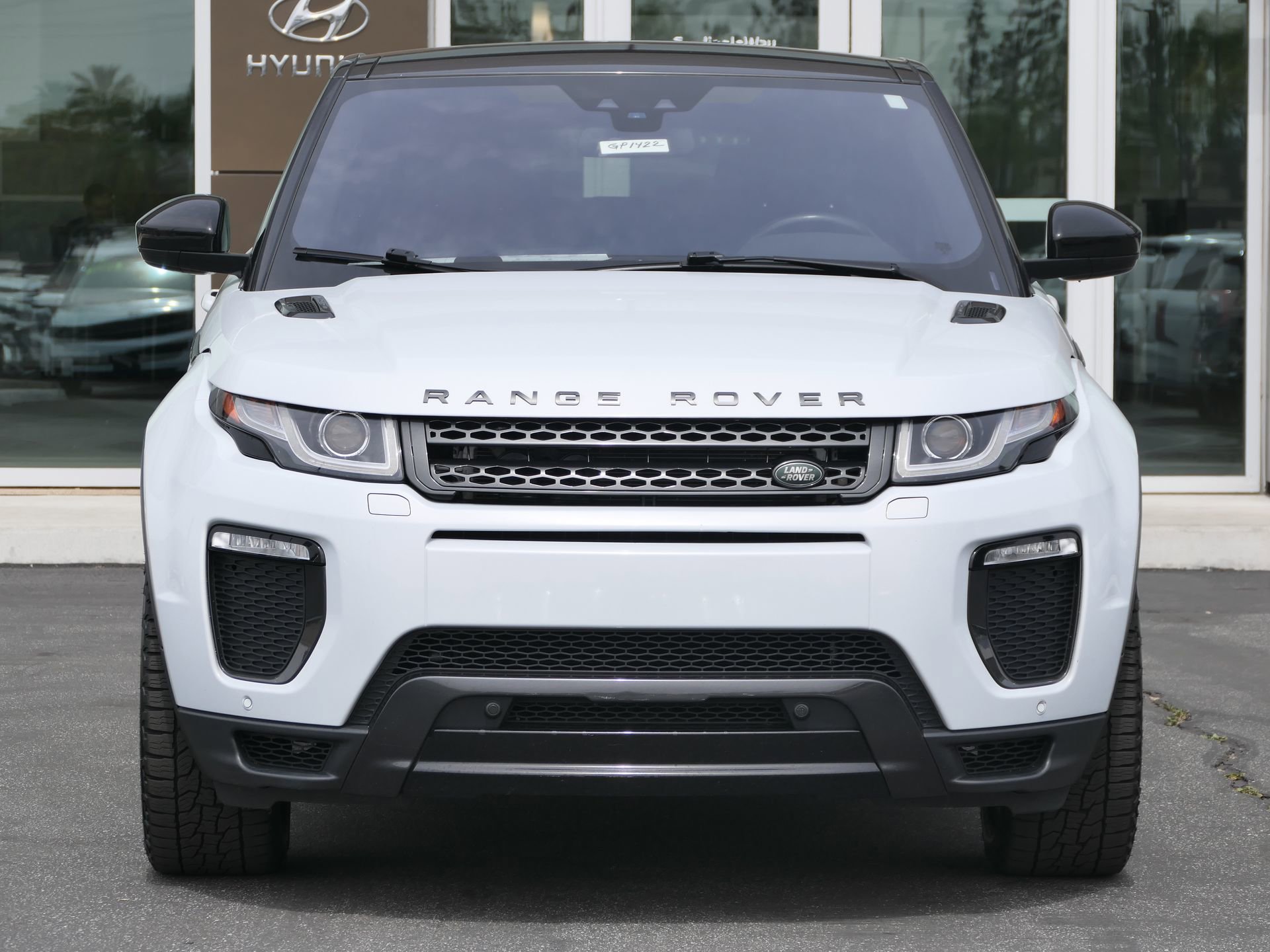 Used 2018 Land Rover Range Rover Evoque Landmark Edition image 8