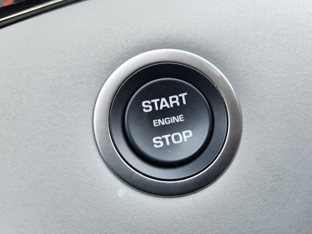 Used 2024 Land Rover Range Rover Evoque Dynamic SE image 8