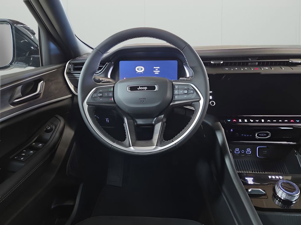New 2026 Jeep Grand Cherokee Altitude image 12