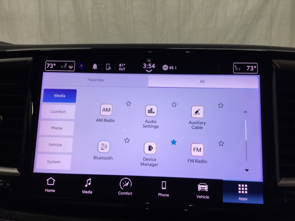 Used 2023 Chrysler Pacifica Touring-L AWD/4WD image 27