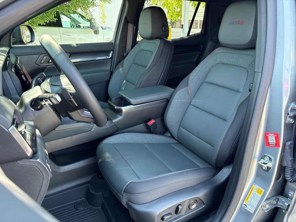 New 2026 GMC Terrain AT4 w/ Technology Package II AWD/4WD image 13