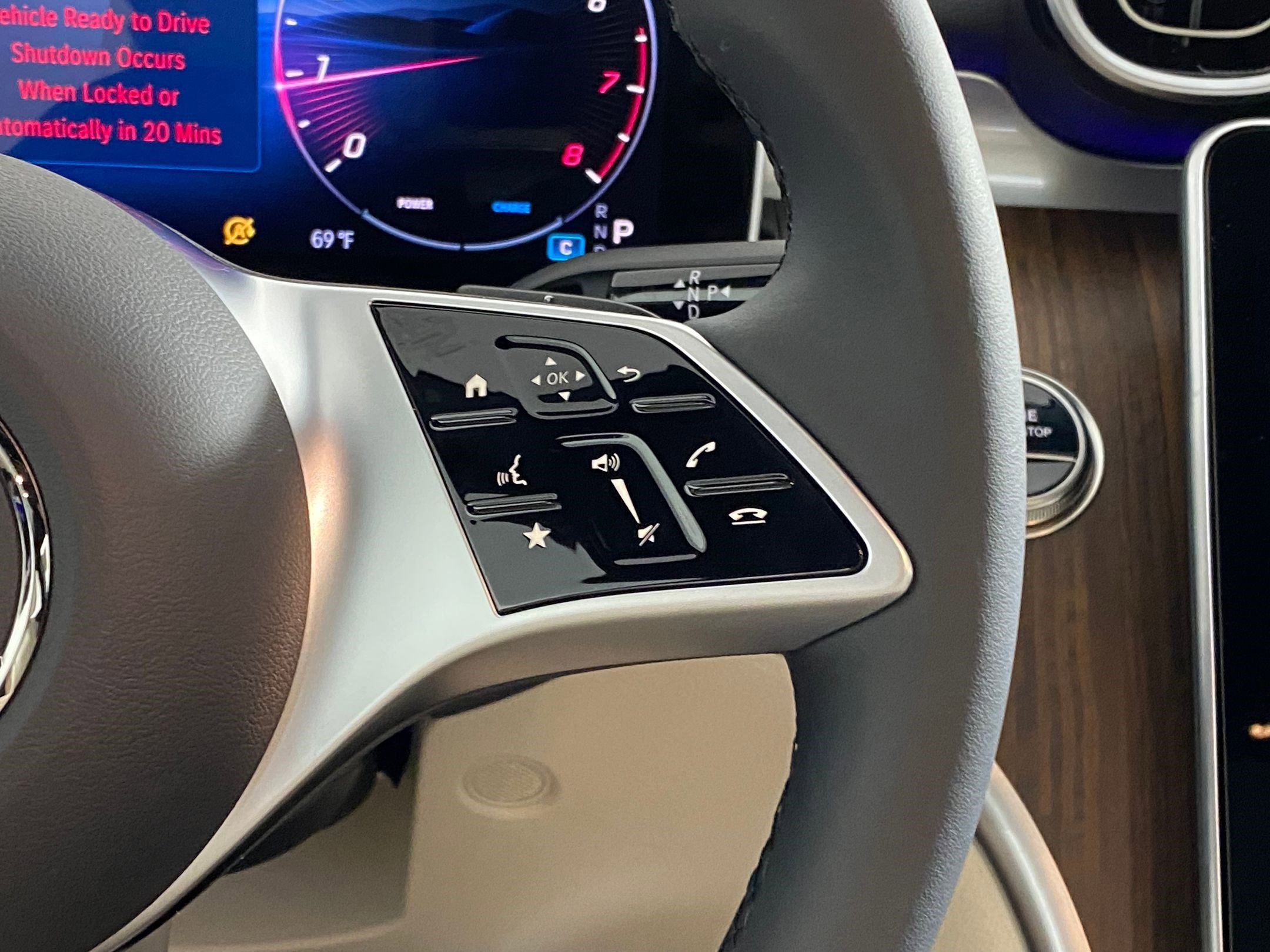 Used 2025 Mercedes-Benz C 300 4MATIC Sedan image 27