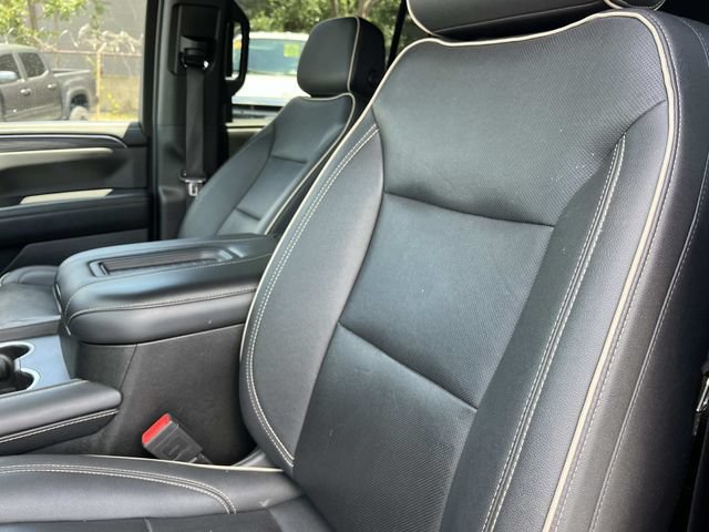 Used 2023 GMC Yukon SLT AWD/4WD image 36