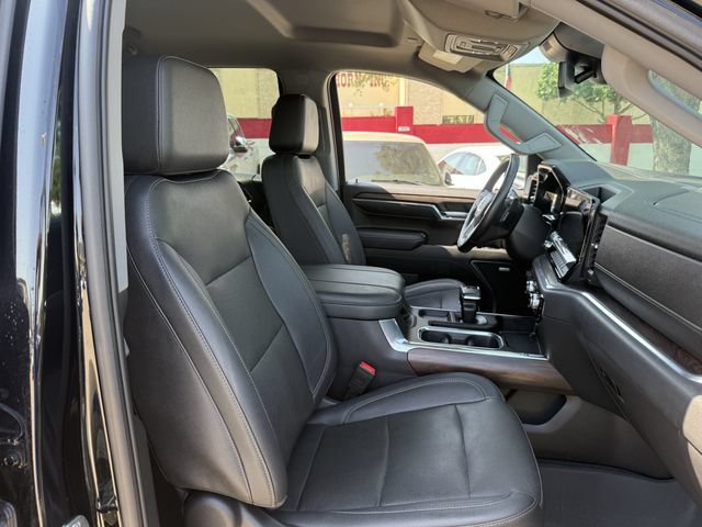 Used 2023 GMC Sierra 1500 SLT AWD/4WD image 31