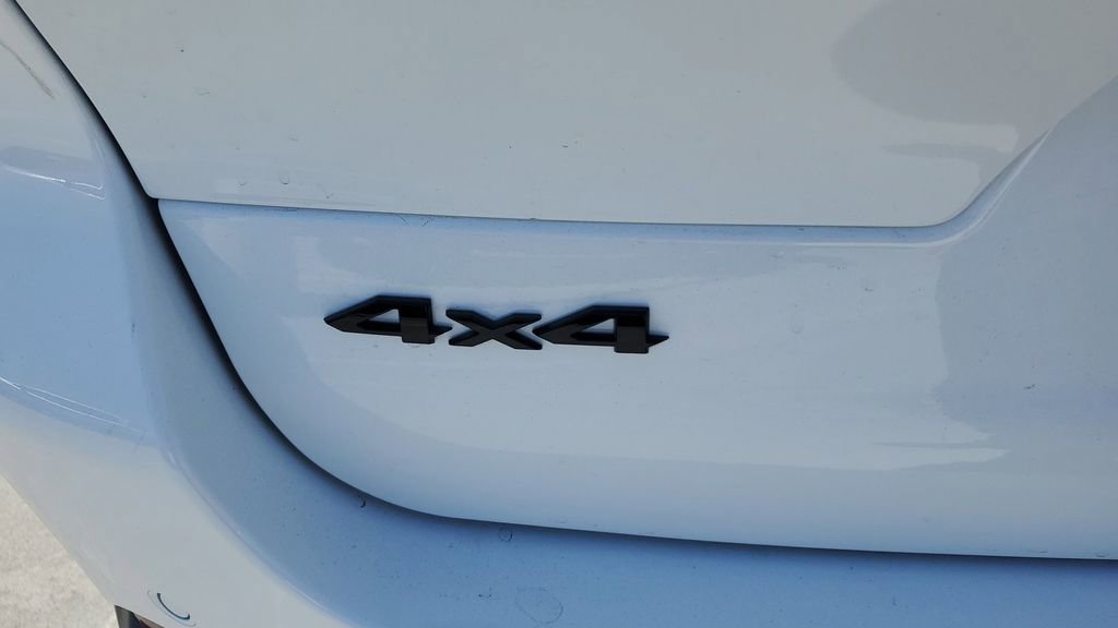 New 2025 Jeep Grand Cherokee L Limited w/ Black Appearance Package image 8