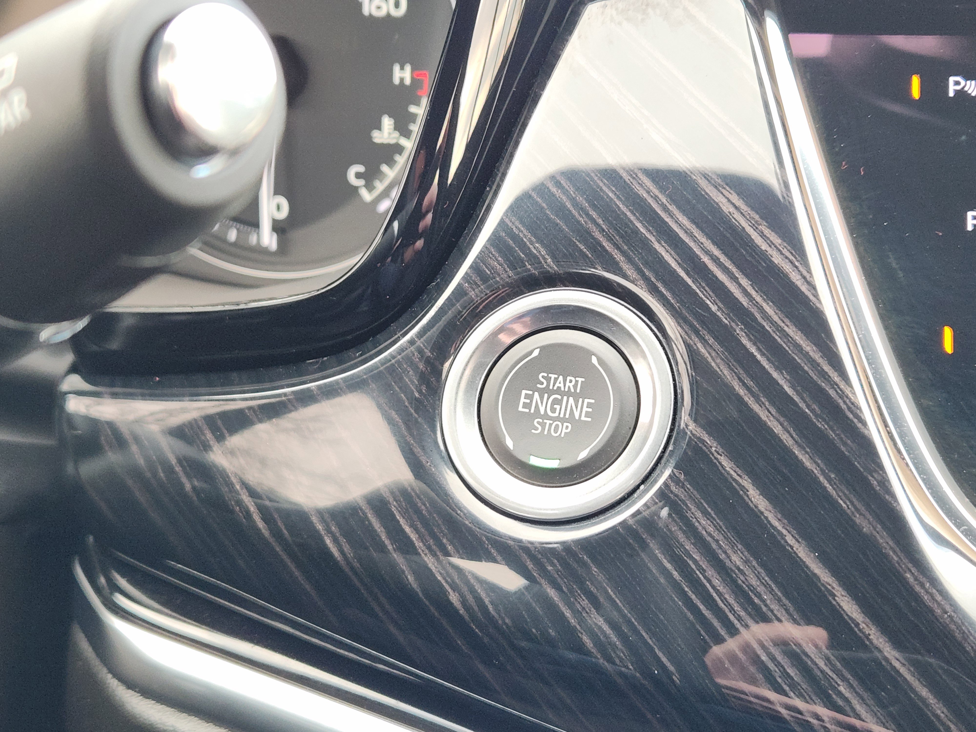 Used 2023 Cadillac XT6 Premium Luxury w/ Technology Package image 23