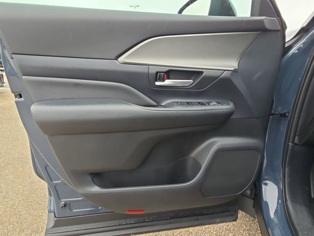 Certified 2025 Toyota Grand Highlander FWD image 28